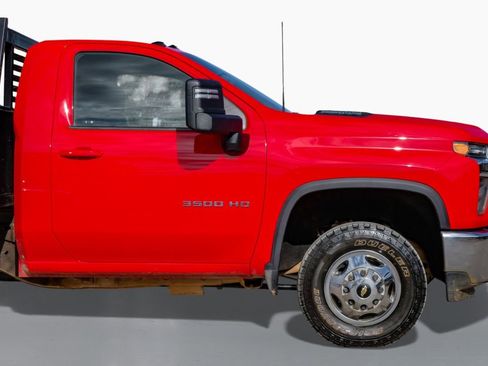 Used 2023 Chevrolet Silverado 3500 LT w/ Convenience Package image 7