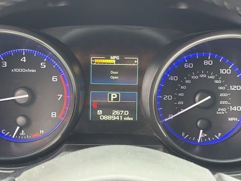 Used 2017 Subaru Outback 2.5i Limited AWD/4WD image 23