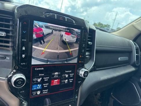 Used 2021 RAM 1500 Laramie AWD/4WD image 18