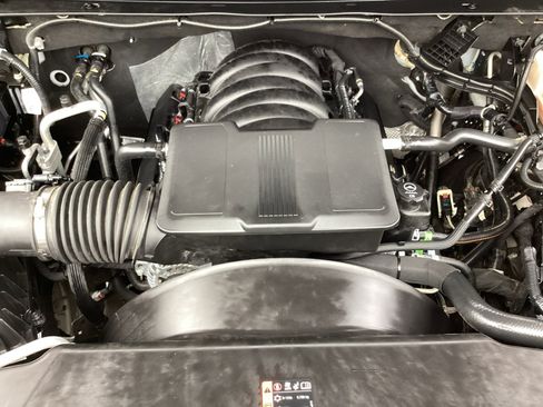 Used 2024 Chevrolet Silverado 2500 Custom w/ Custom Convenience Package image 32