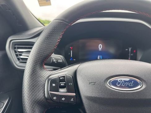 Used 2025 Ford Escape ST-Line AWD/4WD image 11