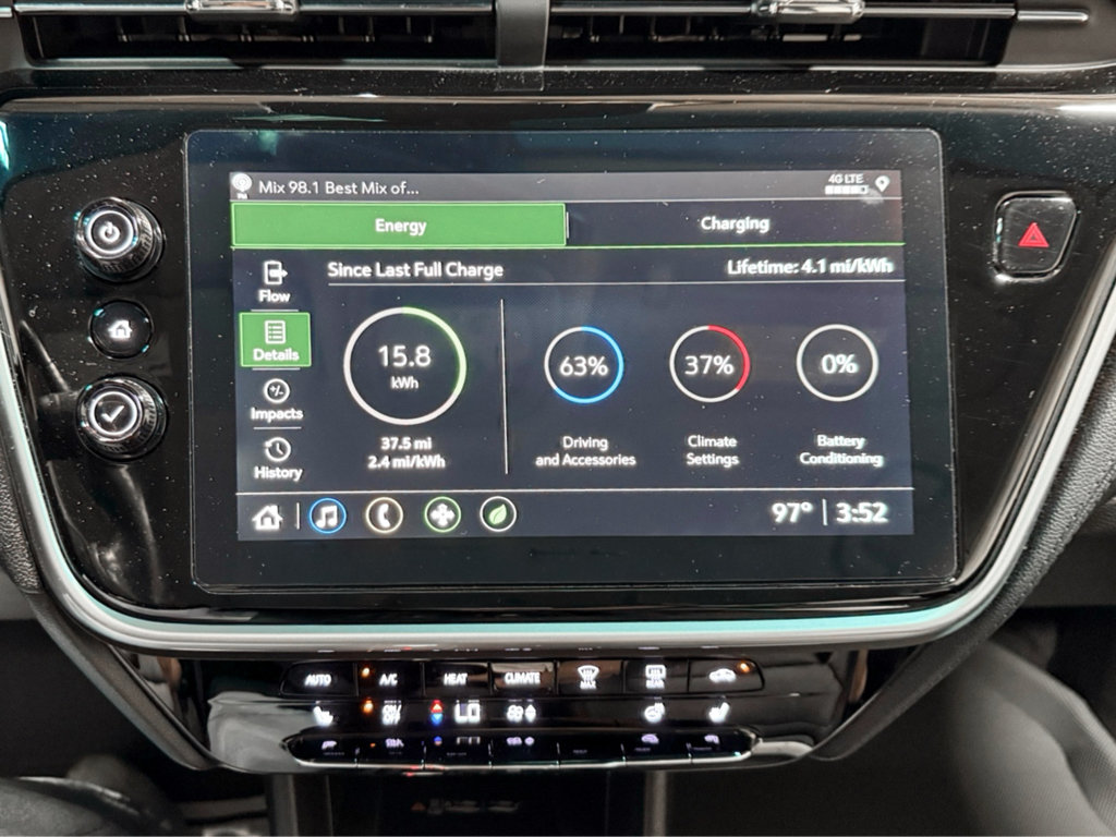 Used 2023 Chevrolet Bolt LT w/ Infotainment Package FWD image 11