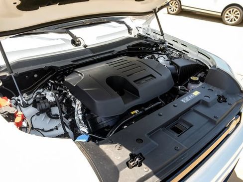 New 2026 Land Rover Defender 110 X-Dynamic SE AWD/4WD image 62