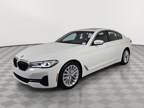 Used 2021 BMW 530i w/ Premium Package RWD image 4