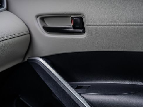 Used 2023 Toyota Corolla Cross L FWD image 24