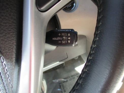 Used 2018 Toyota Sienna XLE image 31