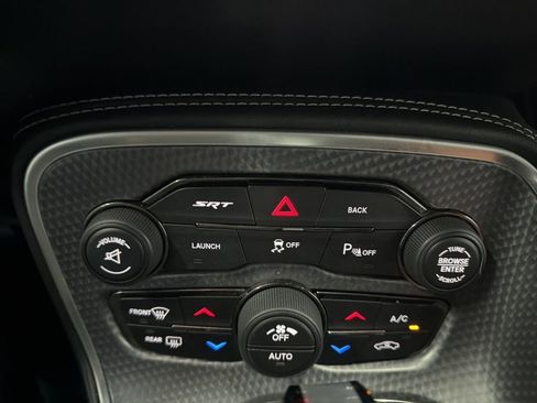 Used 2016 Dodge Challenger SRT Hellcat image 29