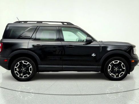Used 2023 Ford Bronco Sport Outer Banks w/ Tech Package AWD/4WD image 4