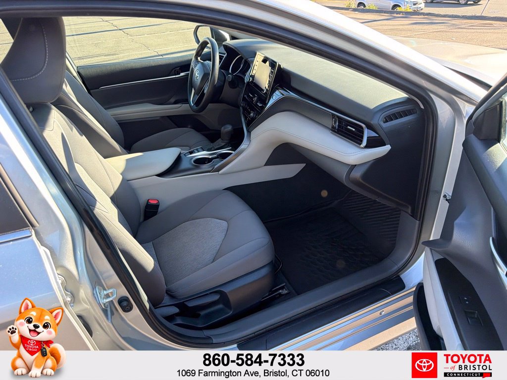 Used 2024 Toyota Camry LE FWD image 38