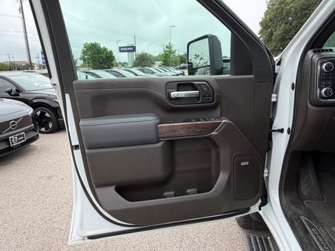 Used 2022 GMC Sierra 2500 Denali AWD/4WD image 24