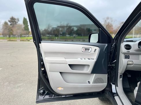 Used 2014 Honda Pilot Touring image 9