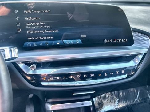 Used 2024 Cadillac Lyriq Sport image 11