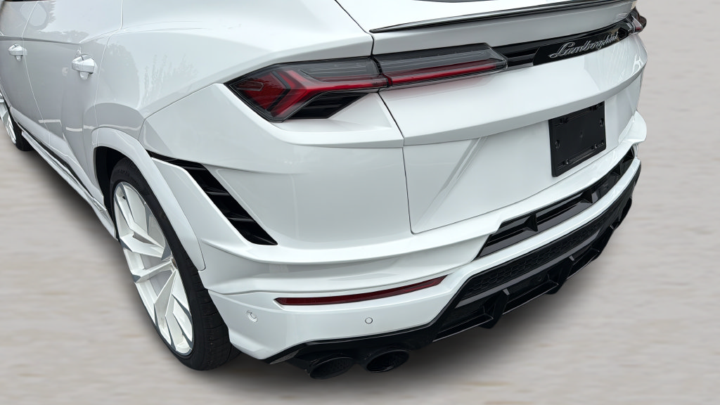 Used 2024 Lamborghini Urus S AWD/4WD image 12