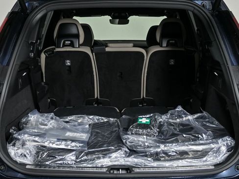 Used 2026 Volvo XC90 B6 Plus w/ Protection Package Premier image 32