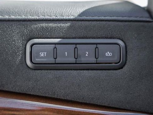 Used 2020 Cadillac Escalade ESV Luxury image 39