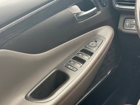 Used 2020 Hyundai Santa Fe Limited AWD/4WD image 8