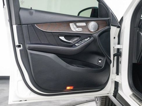 Used 2018 Mercedes-Benz GLC 300 4MATIC Coupe image 27