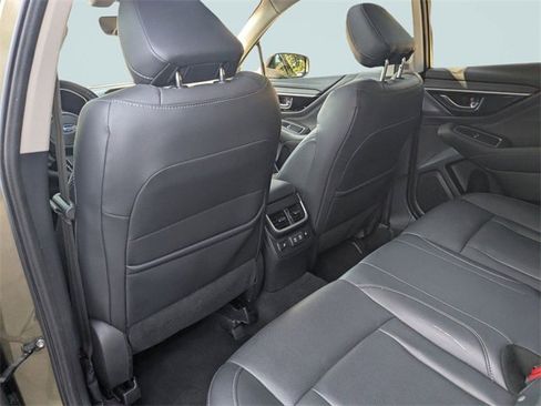 Used 2021 Subaru Outback Limited image 15