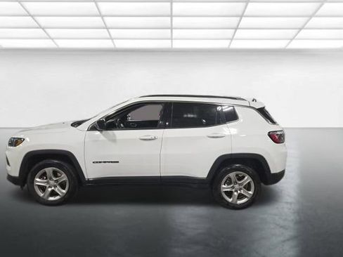 Used 2024 Jeep Compass Latitude image 7