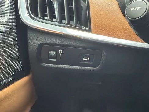 Used 2018 Volvo S90 T6 Inscription w/ Luxury Package image 15