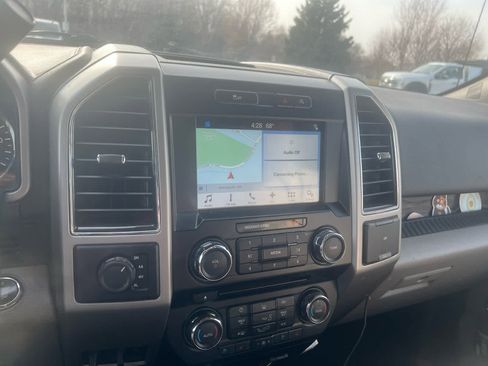 Used 2018 Ford F150 Lariat image 9