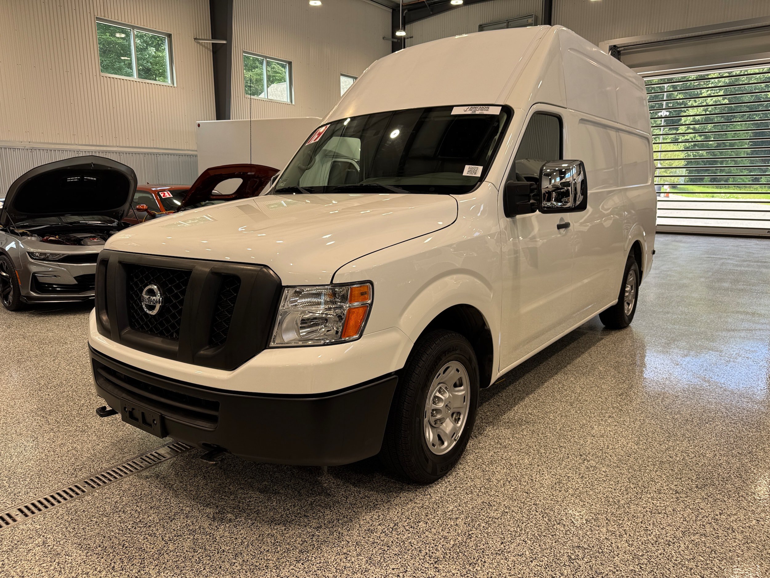 Used 2019 Nissan NV 2500 SV RWD image 1