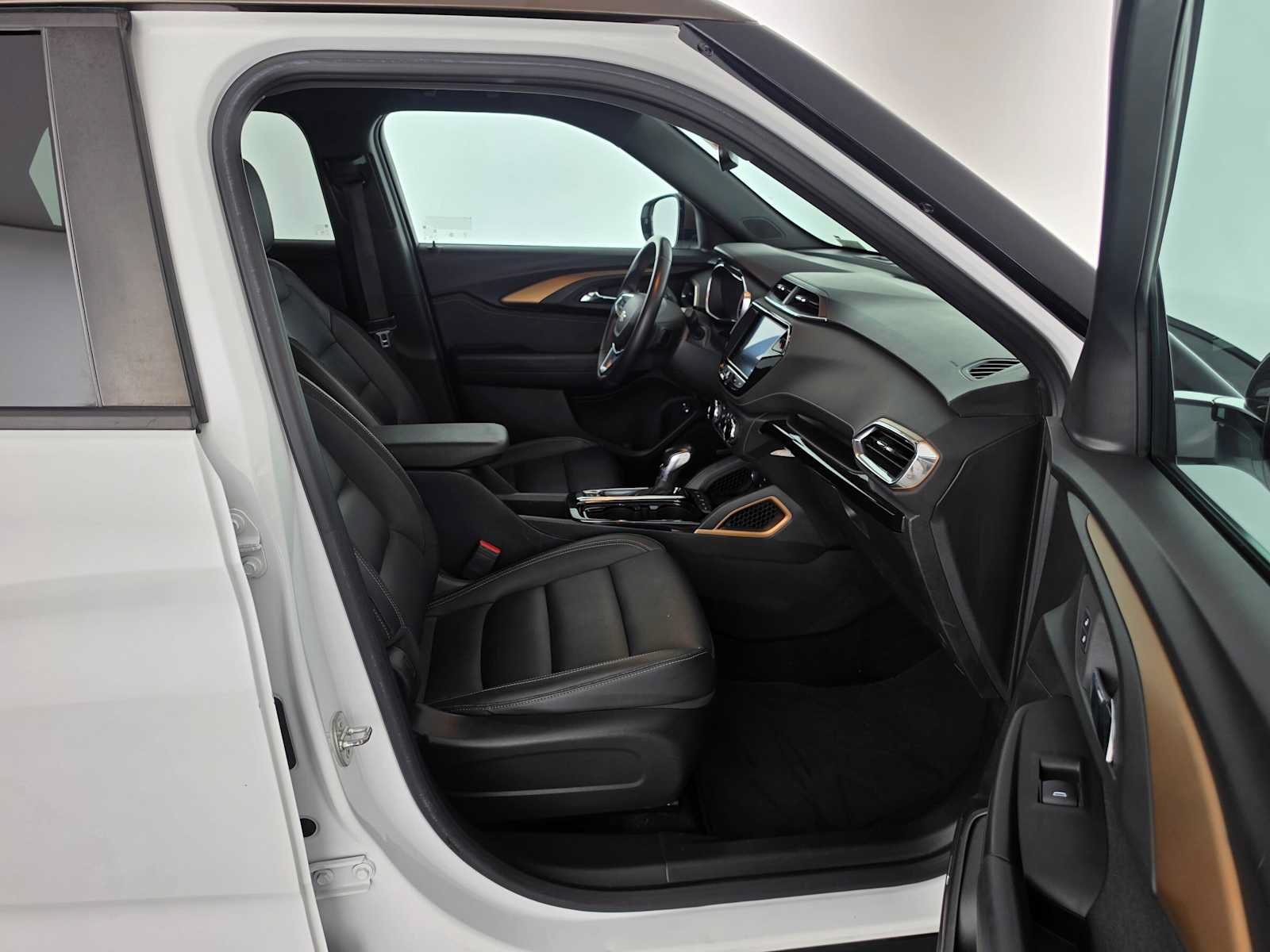 Used 2021 Chevrolet TrailBlazer ACTIV w/ Sun and Liftgate Package AWD/4WD image 10