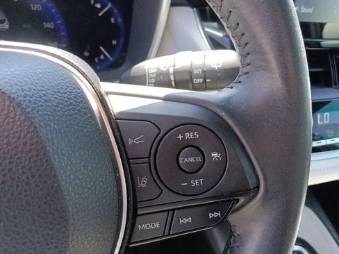Used 2022 Toyota Corolla XSE FWD image 19