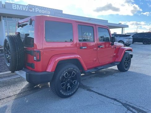 Used 2015 Jeep Wrangler Unlimited Sahara w/ Connectivity Group image 3