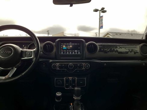 Used 2020 Jeep Gladiator Sport w/ Quick Order Package 24S image 18