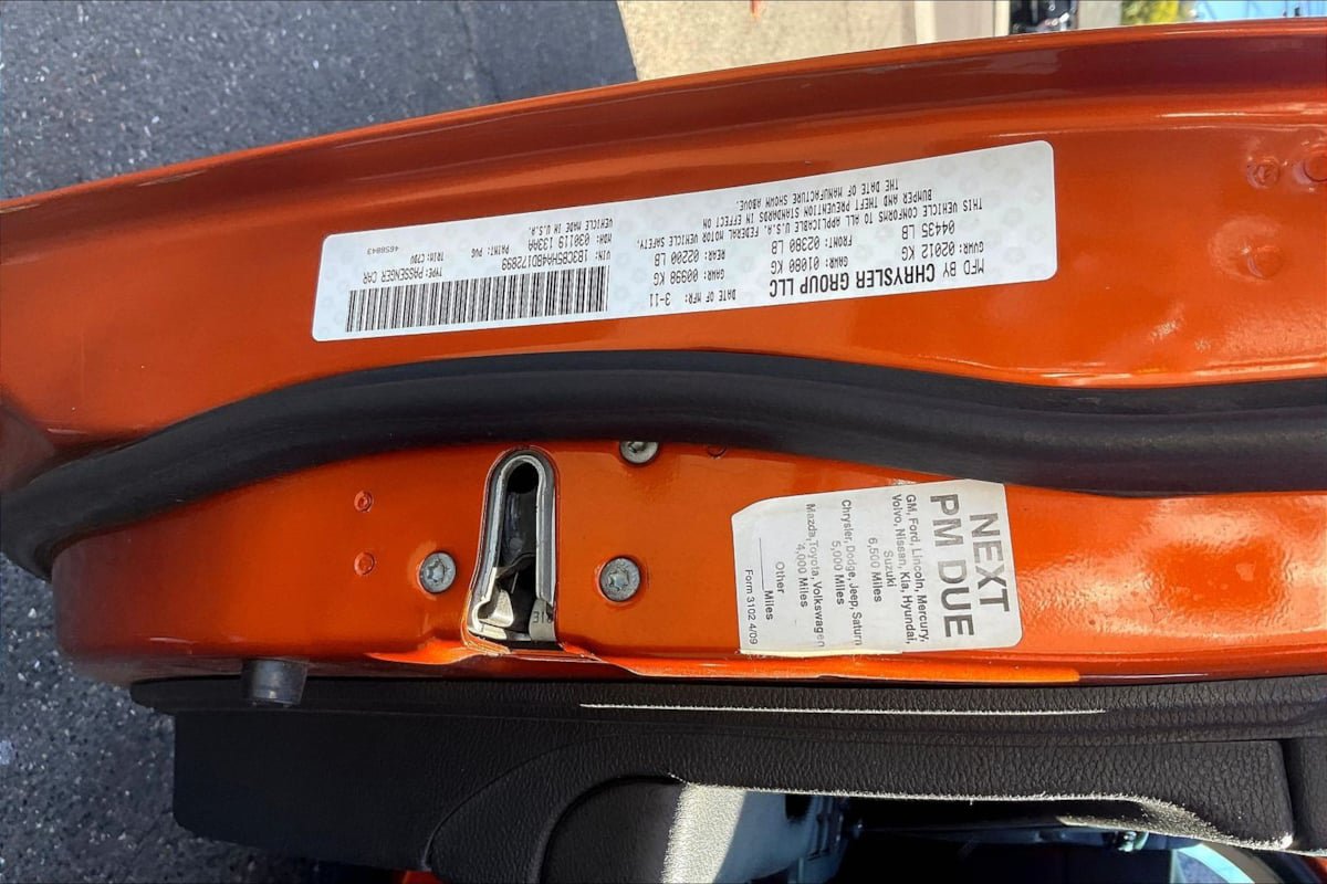 Used 2011 Dodge Caliber Heat FWD image 19