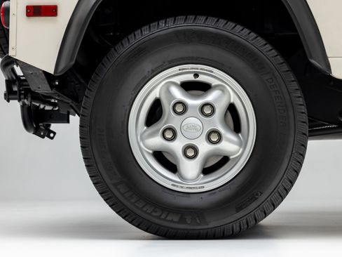 Used 1997 Land Rover Defender 90 image 19