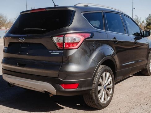 Used 2017 Ford Escape Titanium image 5