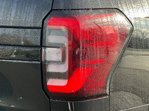 Used 2023 Ford Expedition Limited image 53