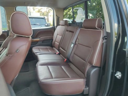 Used 2015 Chevrolet Silverado 2500 High Country w/ Duramax Plus Package AWD/4WD image 24