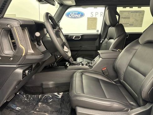 New 2025 Ford Bronco Badlands image 18