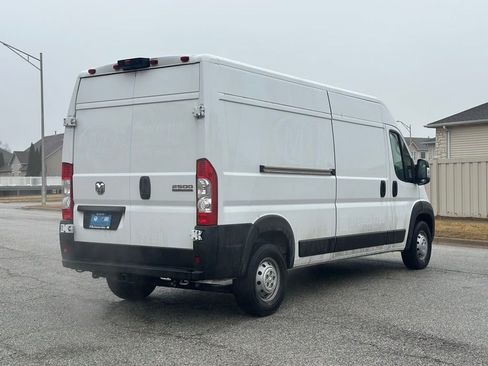 Used 2023 RAM ProMaster 2500 image 7