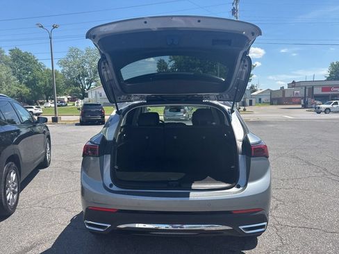 Used 2025 Buick Envision Preferred AWD/4WD image 12