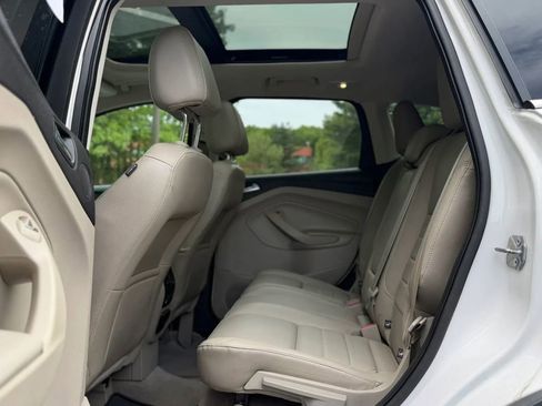 Used 2014 Ford Escape Titanium w/ Equipment Group 401A AWD/4WD image 17