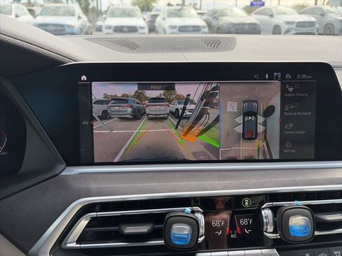 Used 2023 BMW X5 sDrive40i w/ Premium Package image 9