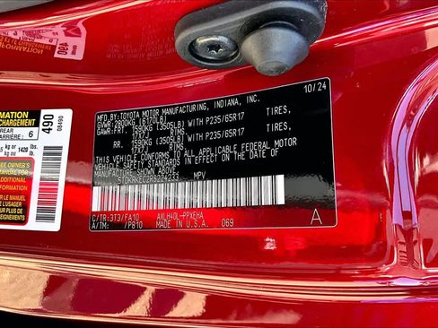 Used 2024 Toyota Sienna LE FWD image 36