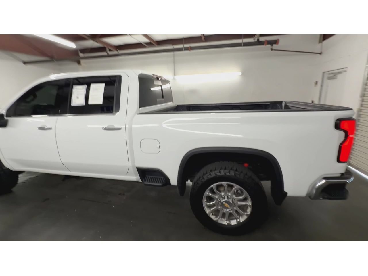 Certified 2025 Chevrolet Silverado 2500 LTZ w/ LTZ Premium Texas Edition AWD/4WD image 6