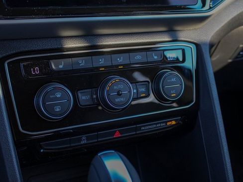 Used 2023 Volkswagen Atlas SE image 22