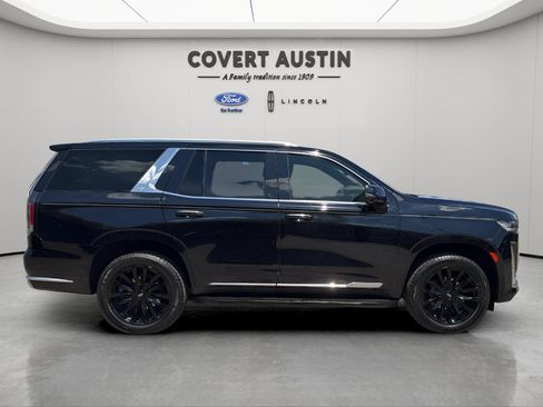 Used 2021 Cadillac Escalade Premium Luxury RWD image 6