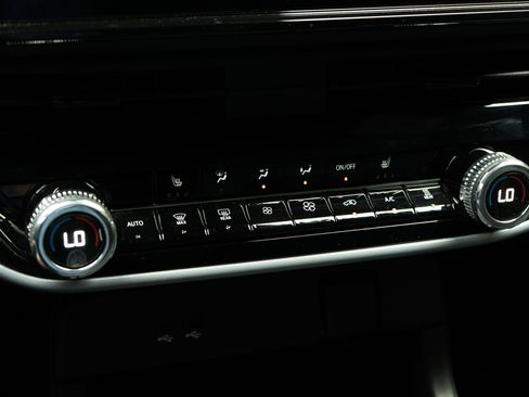 Used 2024 Honda Prologue Touring image 30