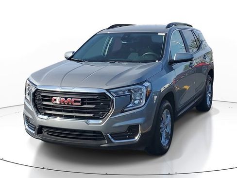 Certified 2023 GMC Terrain SLE w/ Driver Convenience Package AWD/4WD image 2