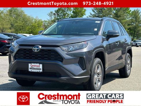 Used 2022 Toyota RAV4 LE AWD/4WD image 1