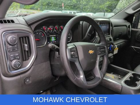 Used 2022 Chevrolet Silverado 2500 LTZ w/ LTZ Convenience Package AWD/4WD image 8