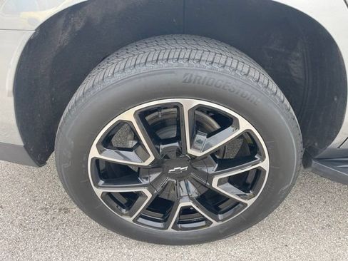Used 2025 Chevrolet Tahoe RST w/ Comfort Package AWD/4WD image 32