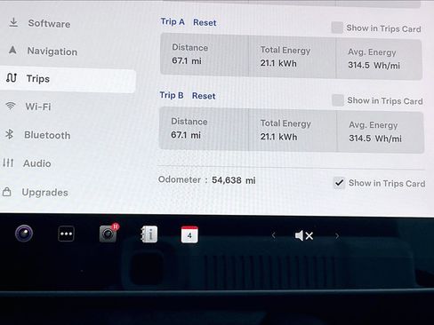 Used 2022 Tesla Model Y Long Range image 12